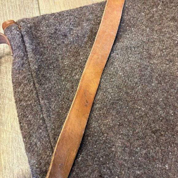 Karlen Swiss Wool Messenger Bag - Picture 6 of 9